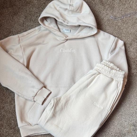 Comfort Cream Hoodie and Sweats SET - Picture 1 of 3